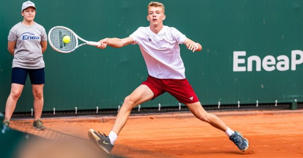 Dokładnie za 50 dni w Parku Tenisowym Olimpia w Poznaniu rozpocznie się najstarszy w Polsce tenisowy Challenger ATP – Enea Poznań Open. Organizatorzy przyznali właśnie pierwszą dziką kartę do eliminacji. Otrzymał ją Aleksander Błuś, który w styczniu zadebiutował w wielkoszlemowym, juniorskim Australian Open, a teraz ma duże szanse na start w turnieju Roland Garros.